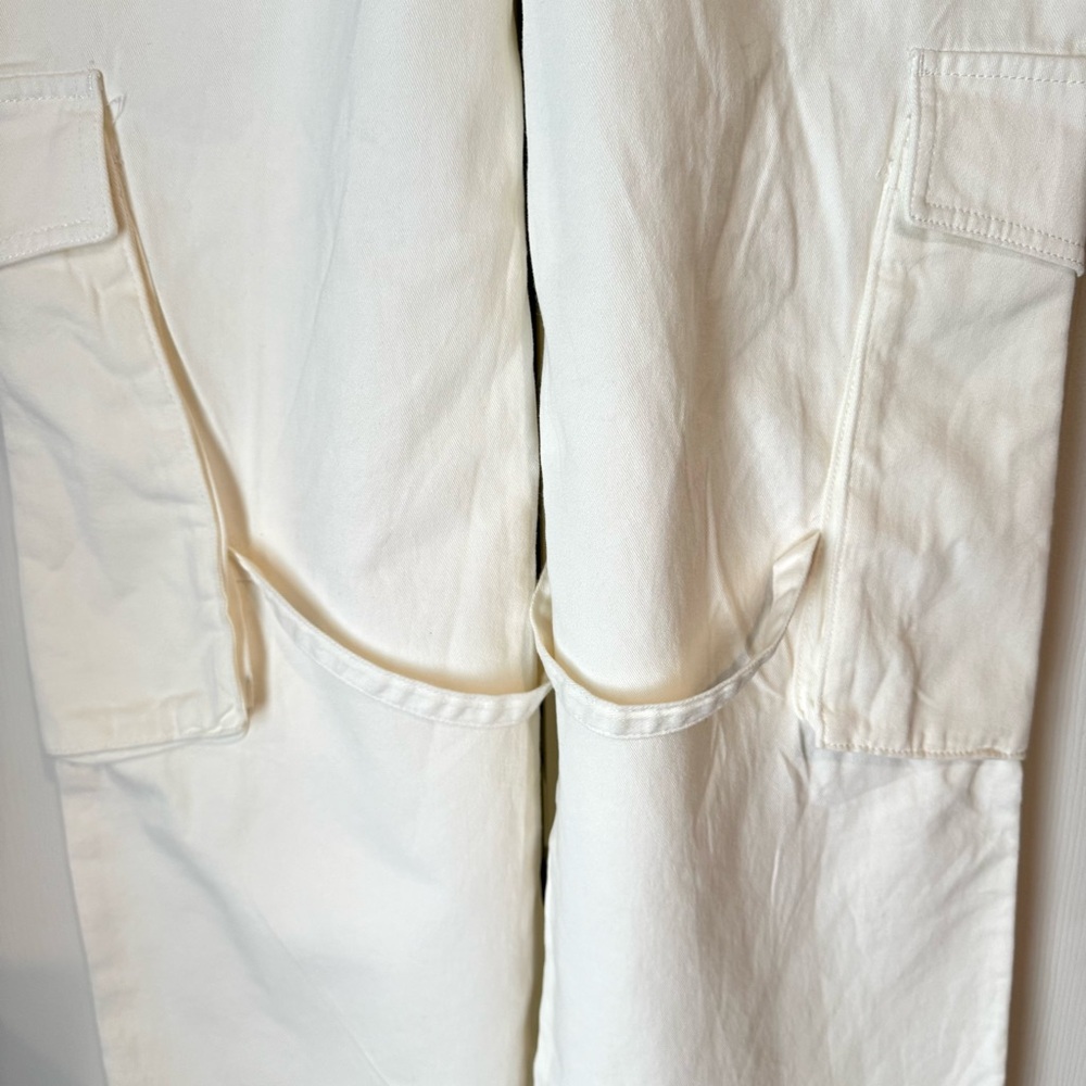 Pull & Bear Baggy Cream Wide Leg Cargo Pants Edgy Strap Detail NWT Medium - Picture 5 of 9